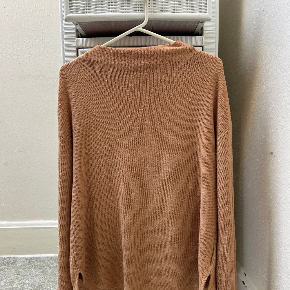 Old Navy Women's Camel Crew Neck Sweater